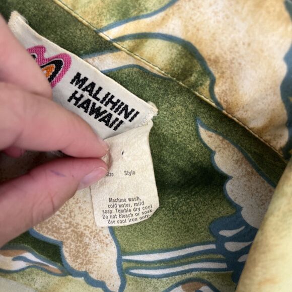 Malihini Hawaii Designer's Collectors Men's Green With Bird Print Hawaiian Shirt - Picture 6 of 9